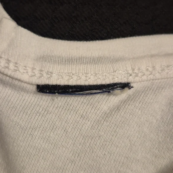 🦜 White Cami Tank Top V-Neck Adjustable Spaghetti Straps - Picture 4 of 9